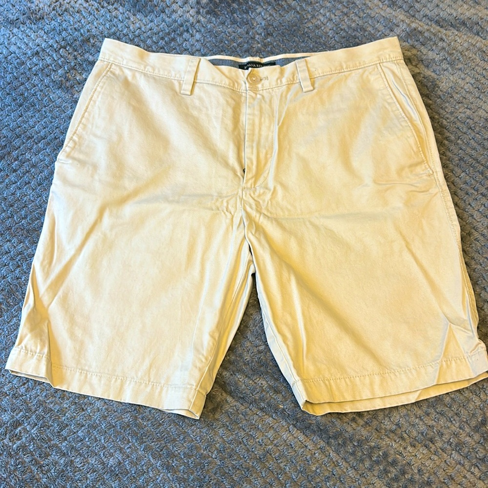 Banana Republic men’s shorts